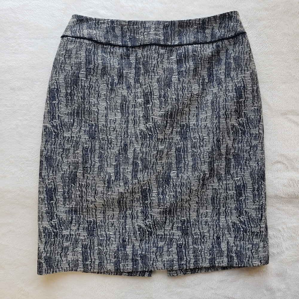 Tahari Women's Textured Black Navy Cream Pencil Skirt Size 4P Petite